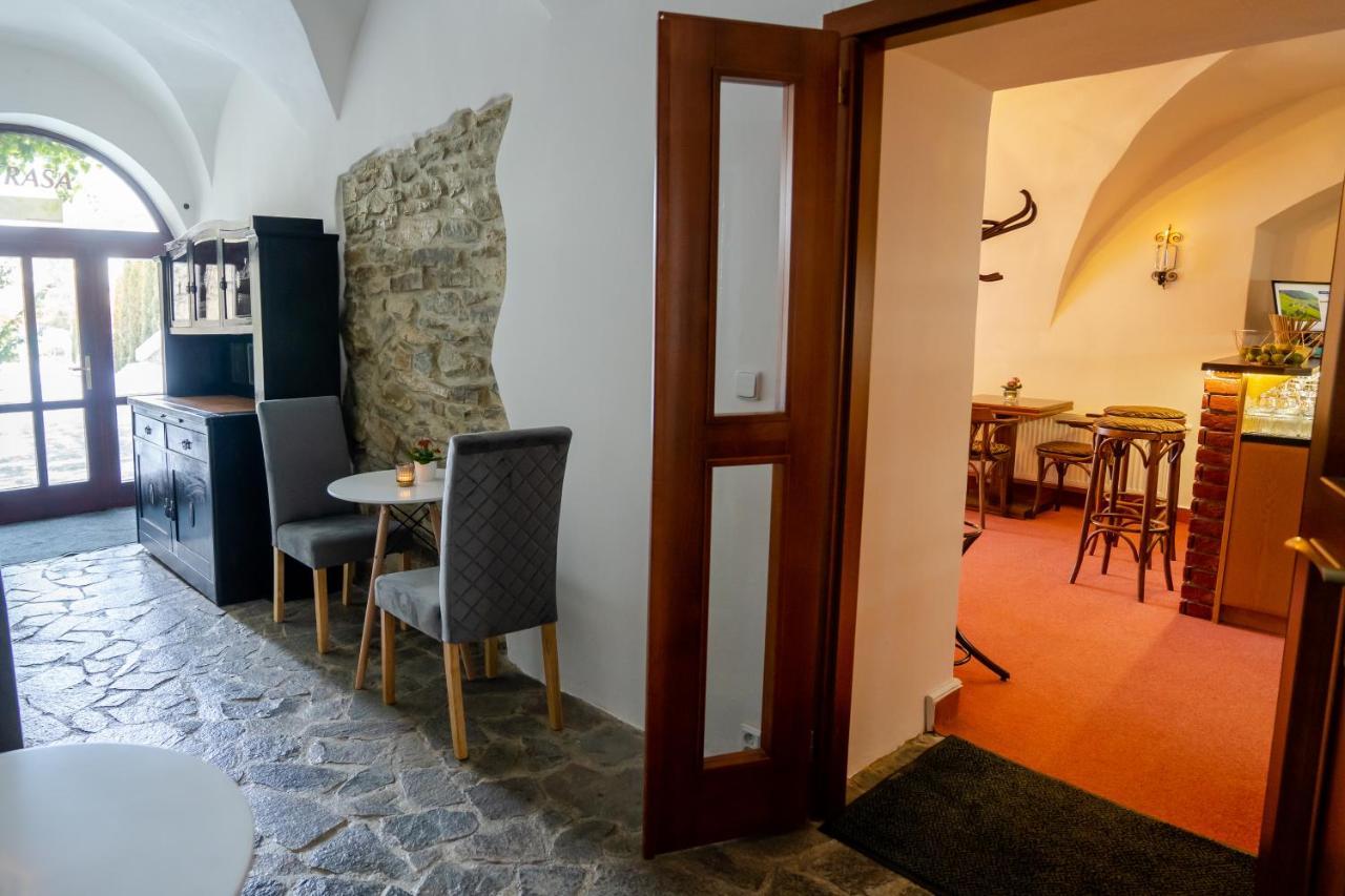 Penzion Familia Hotel Попрад Екстериор снимка
