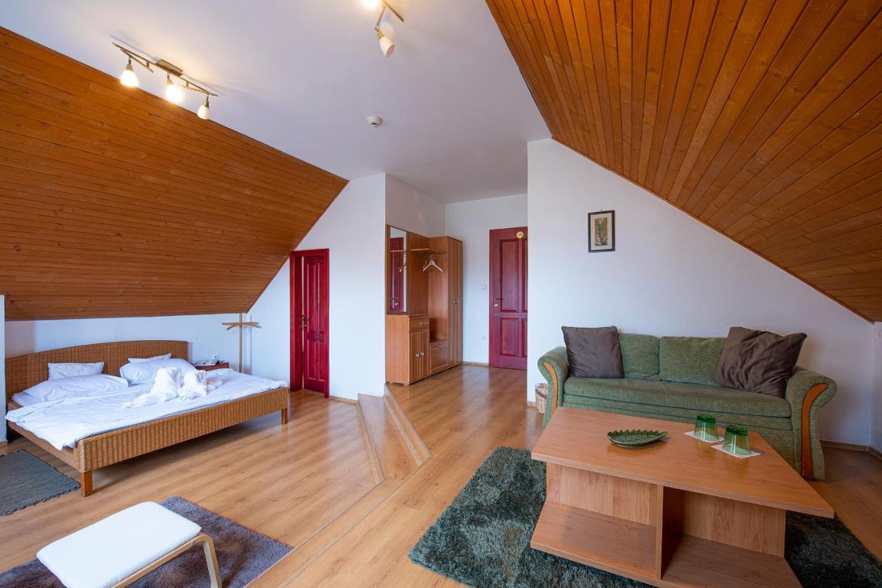 Penzion Familia Hotel Попрад Екстериор снимка