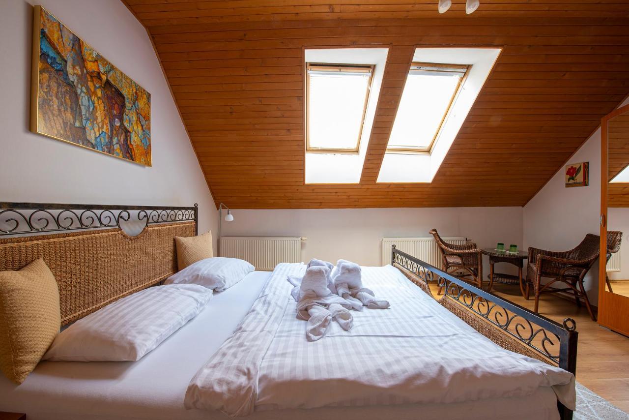 Penzion Familia Hotel Попрад Екстериор снимка