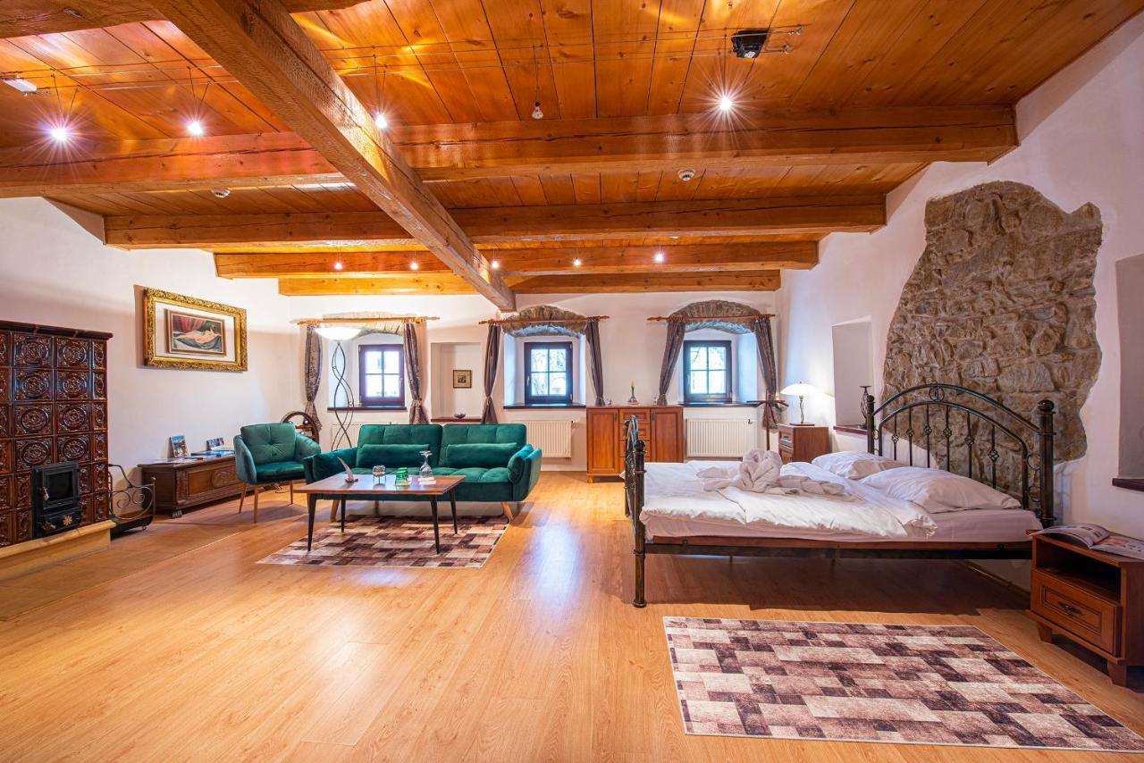 Penzion Familia Hotel Попрад Екстериор снимка